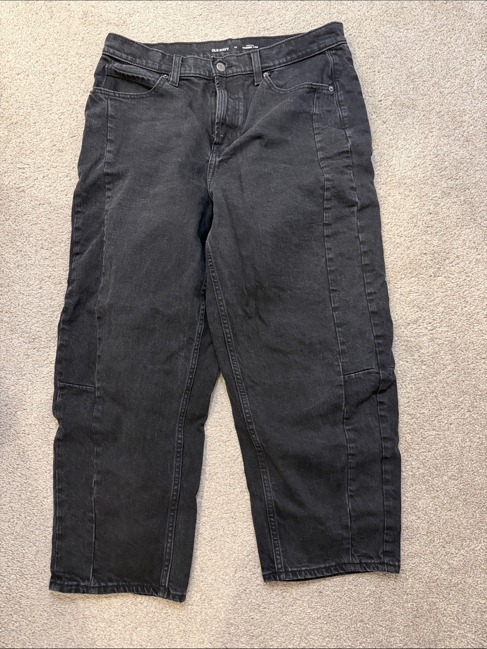 Old Navy High-Rise Barrel Ankle Jean
